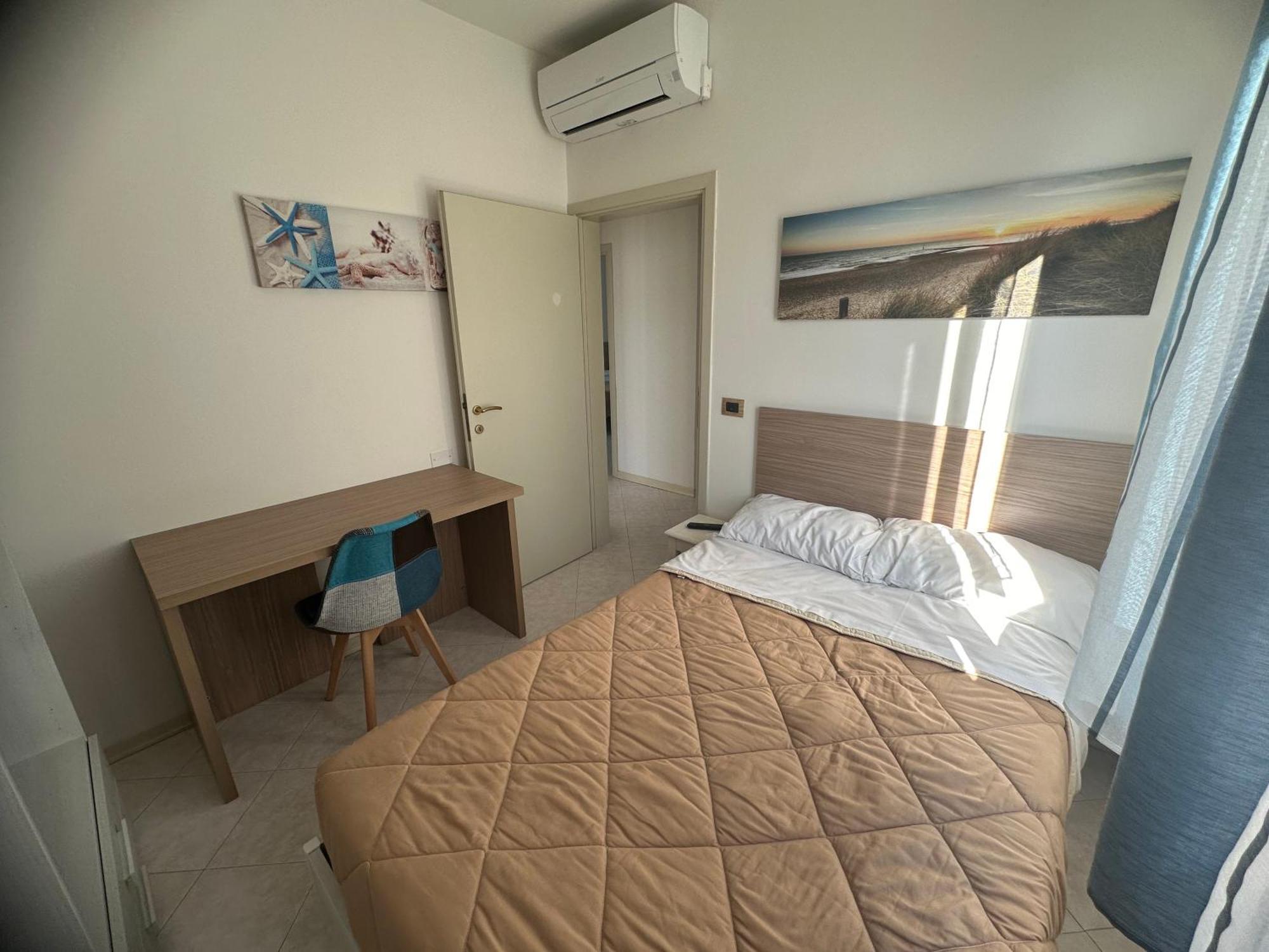 Beach House Holiday Apartments Rímini Exterior foto